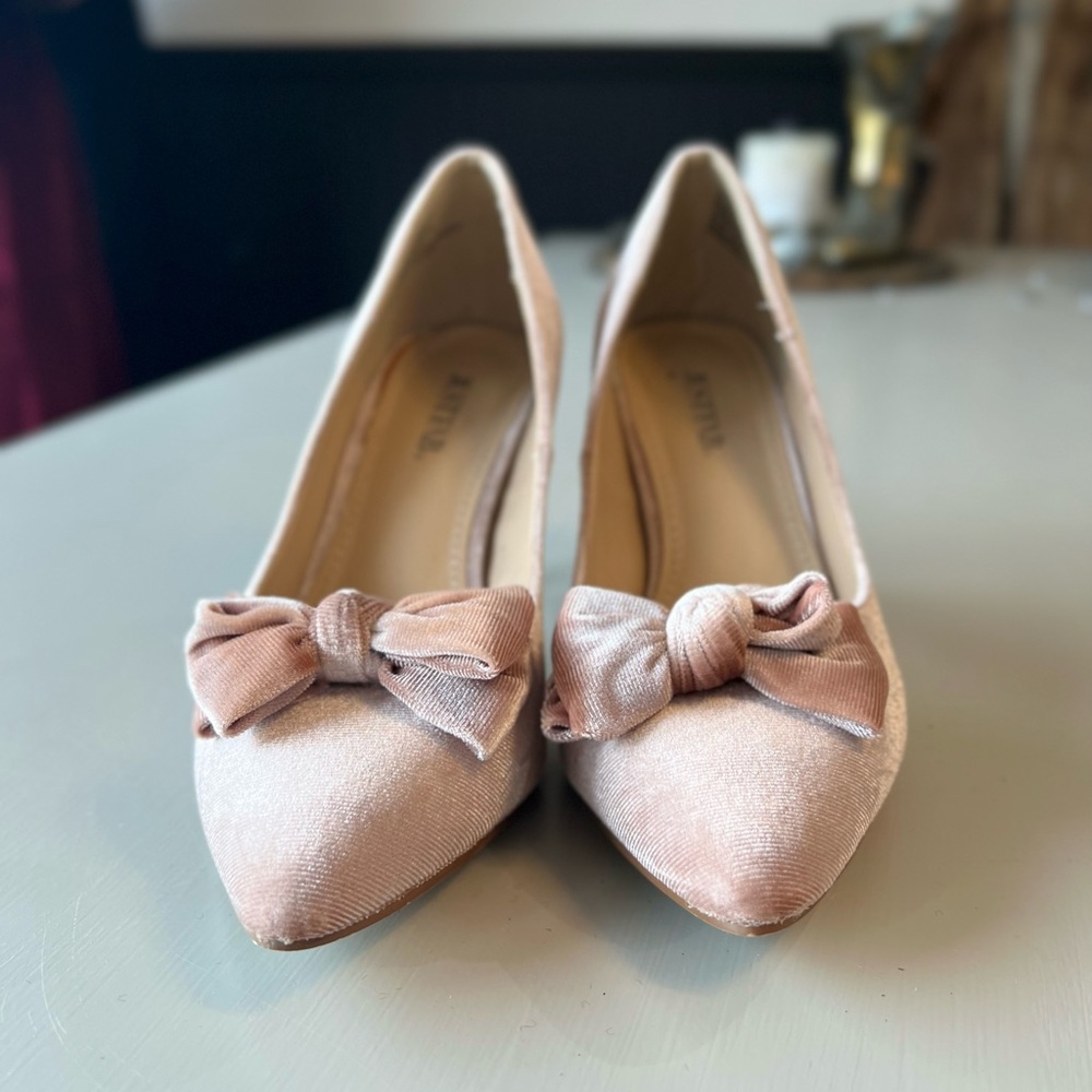 JustFab Blush Velvet heels